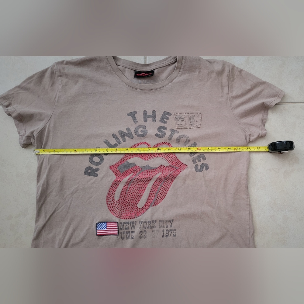The Rolling Stones Shirt w/Red Rhinestones Tongue, Large, Fabulous Used Shirt - Picture 4 of 8